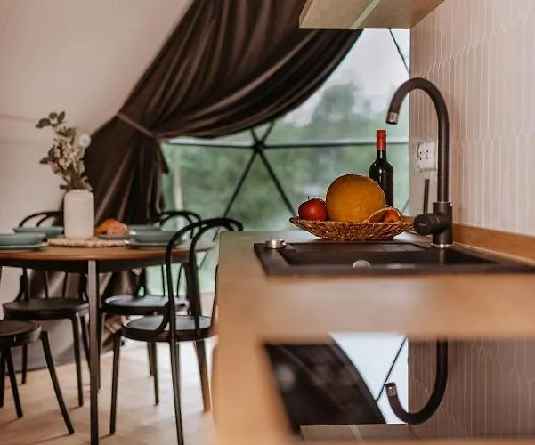 Czorsztyn Glamp ラグジュアリーテント