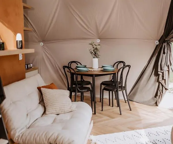 ラグジュアリーテント Czorsztyn Glamp *