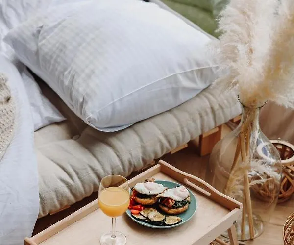 Czorsztyn Glamp ラグジュアリーテント Maniowy